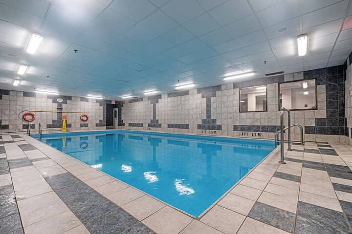 Pool 32 of 50