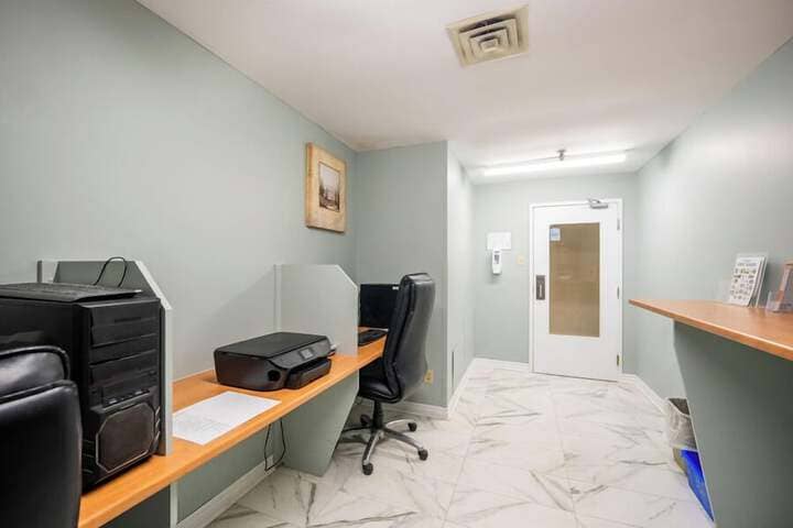 Business Center 47 of 50